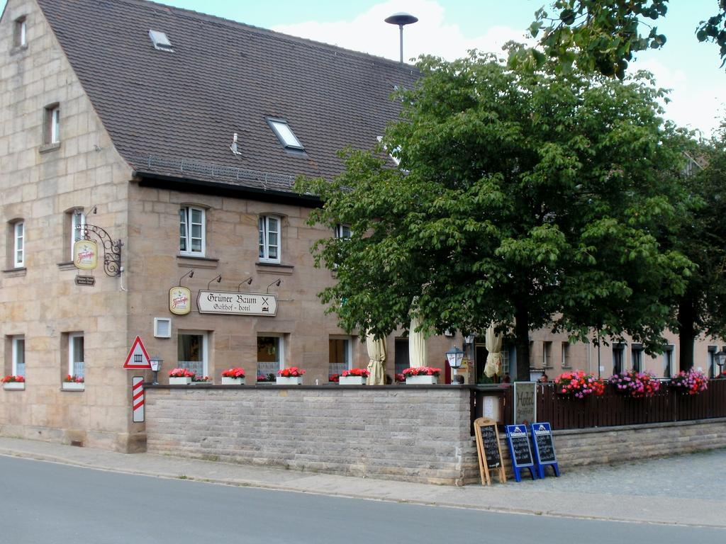 Gasthof Landhotel Gruner Baum Cadolzburg ภายนอก รูปภาพ