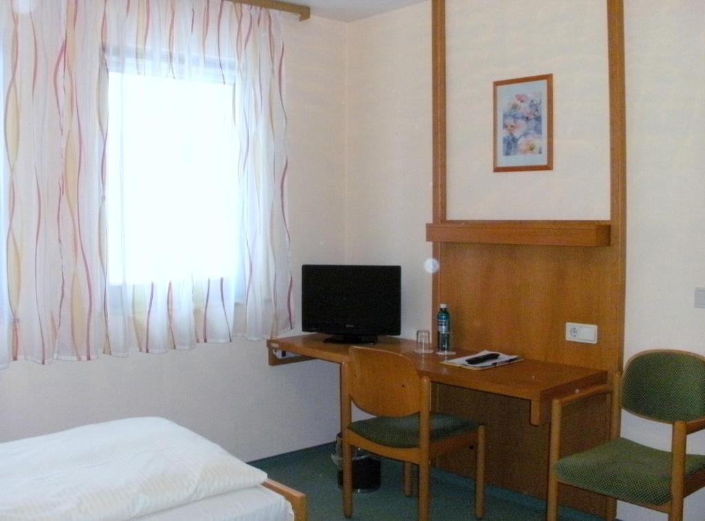 Gasthof Landhotel Gruner Baum Cadolzburg ห้อง รูปภาพ