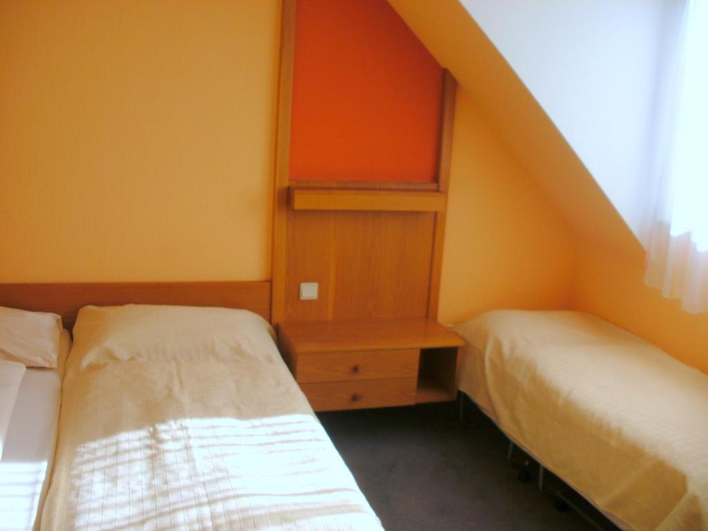 Gasthof Landhotel Gruner Baum Cadolzburg ห้อง รูปภาพ