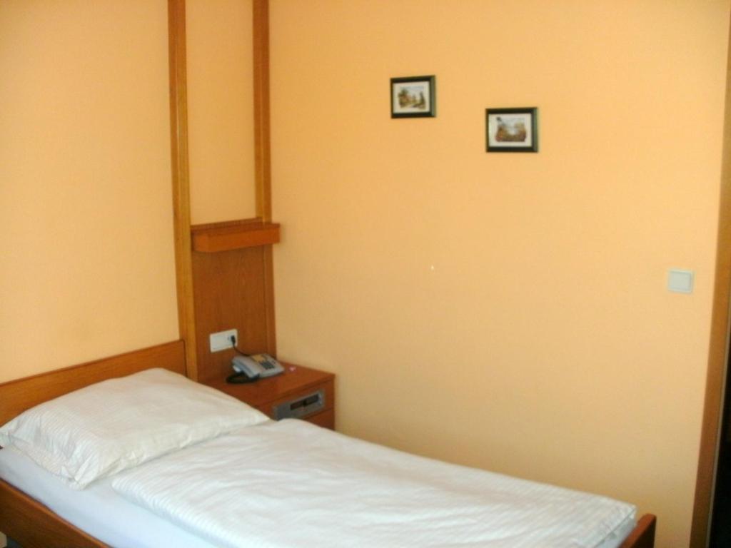 Gasthof Landhotel Gruner Baum Cadolzburg ห้อง รูปภาพ