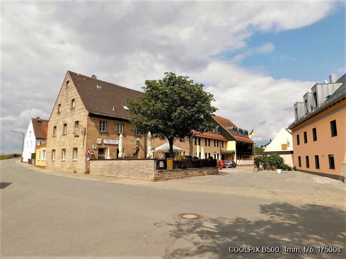 Gasthof Landhotel Gruner Baum Cadolzburg ภายนอก รูปภาพ