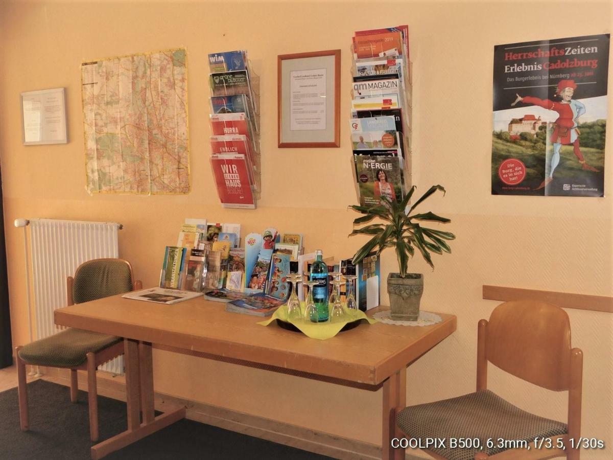 Gasthof Landhotel Gruner Baum Cadolzburg ภายนอก รูปภาพ