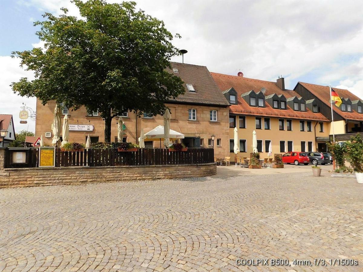 Gasthof Landhotel Gruner Baum Cadolzburg ภายนอก รูปภาพ